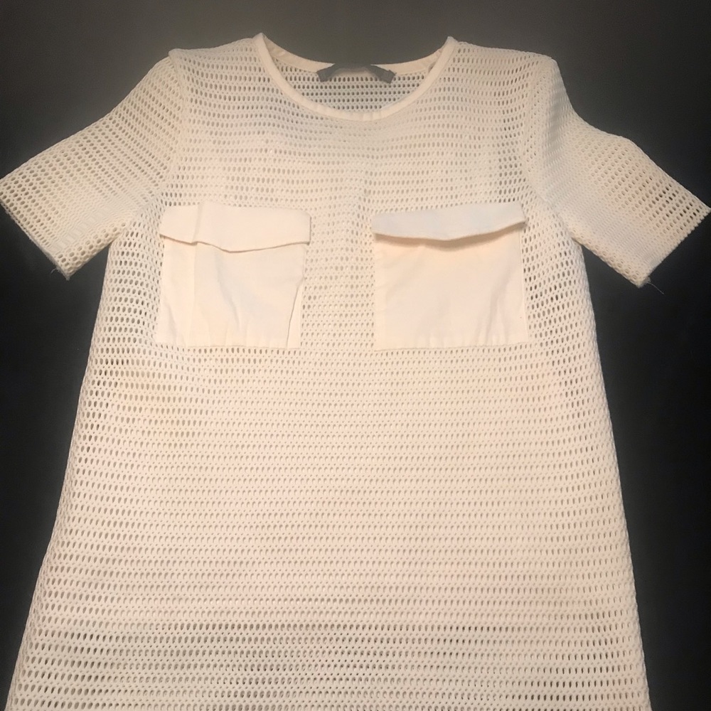 White mesh dress, with pockets on front